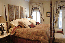 bed bedroom interior decor decorating home house real estate digital image stock photo photograph photography assignment Tom Palmer Fantastic Places info@fantasticplaces.com