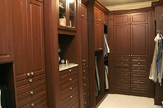 closet real estate photo photograph photography digital image Tom Palmer Fantastic Places info@fantasticplaces.com